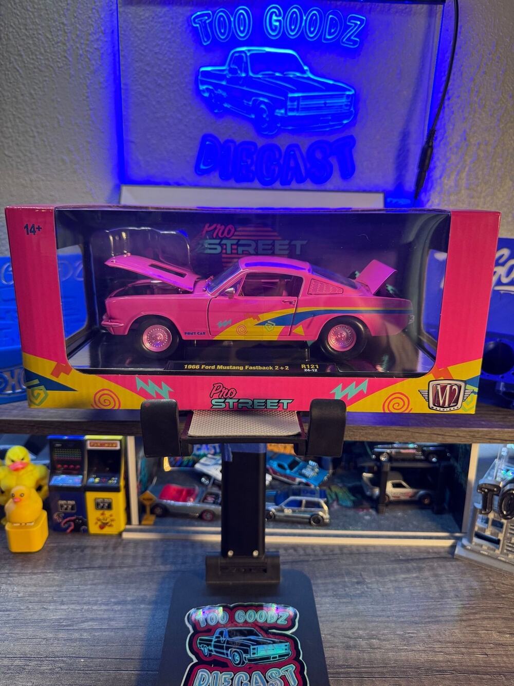 M2 Machines 1/24 CHASE Pro Street 1966 Ford Mustang Fastback 2+2